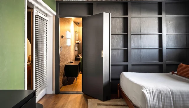 Bedroom image 1
