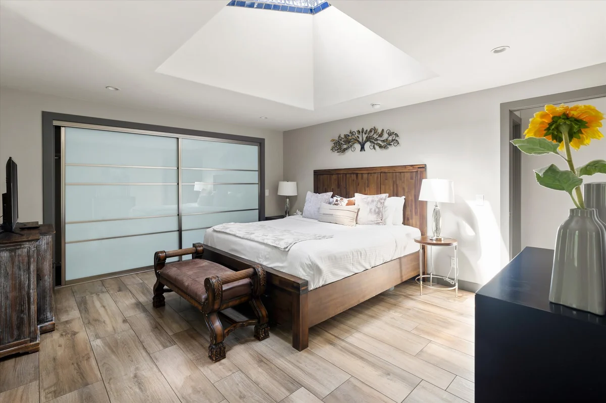 Bedroom image 1
