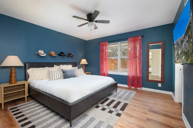 Bedroom image 1
