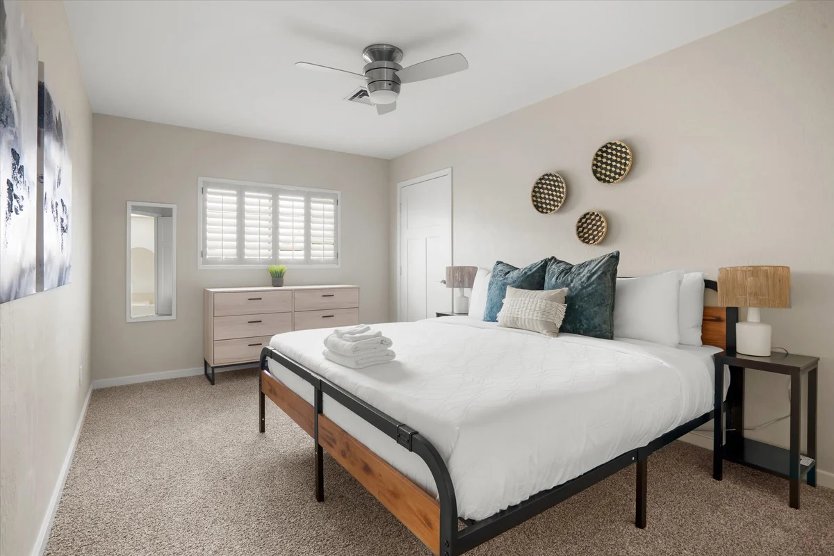 Bedroom image 1