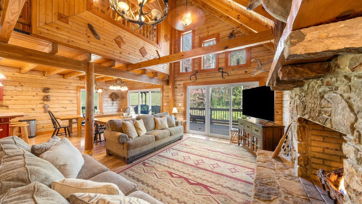 Property in Alpine property photo 3