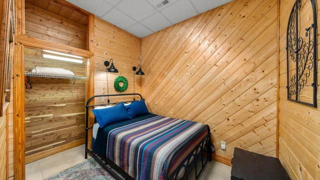 Bedroom image 1