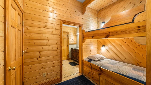 Bedroom image 1