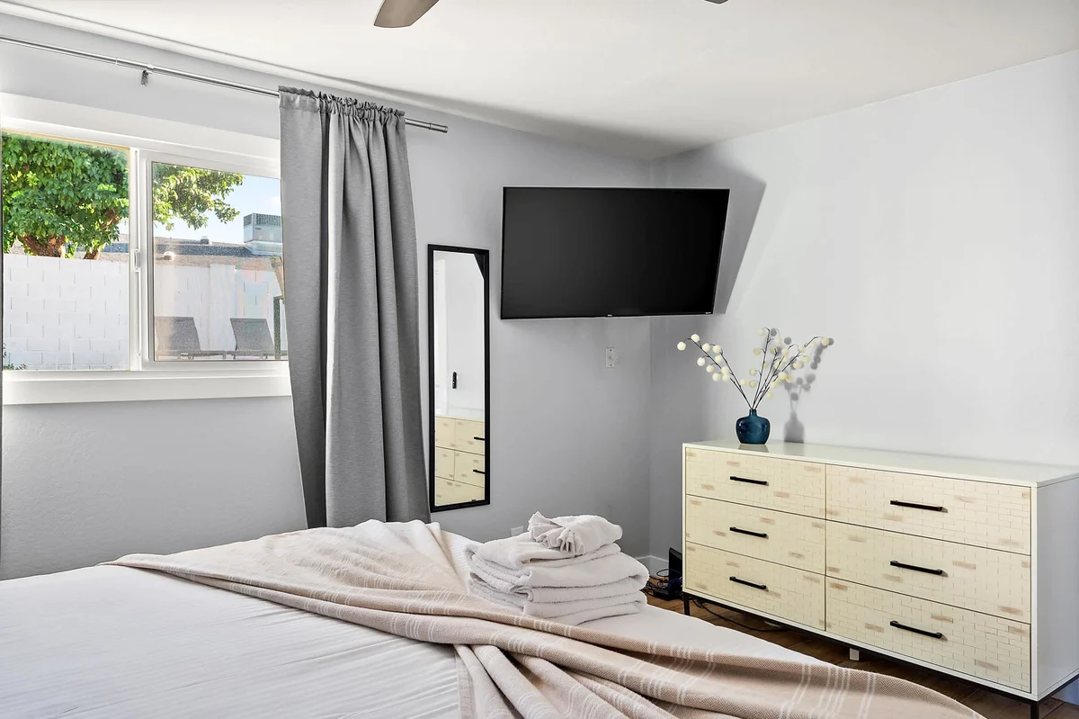 Bedroom image 1