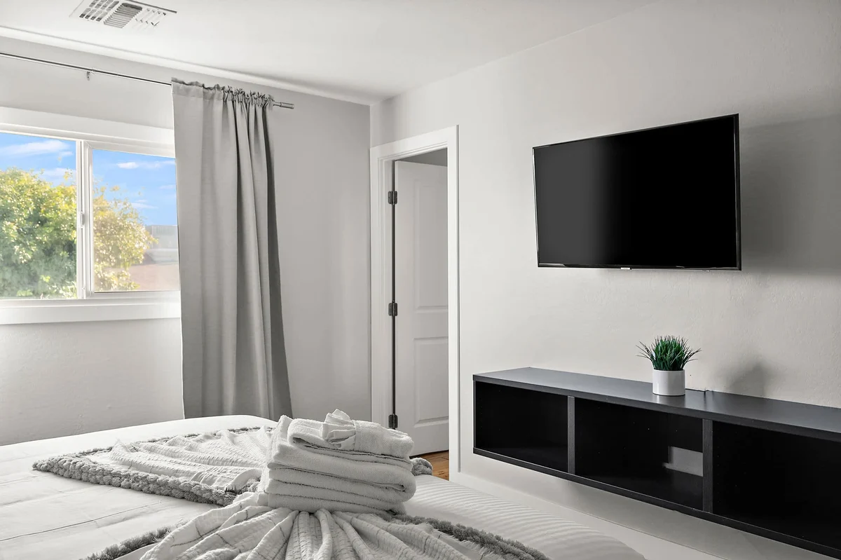 Bedroom image 1