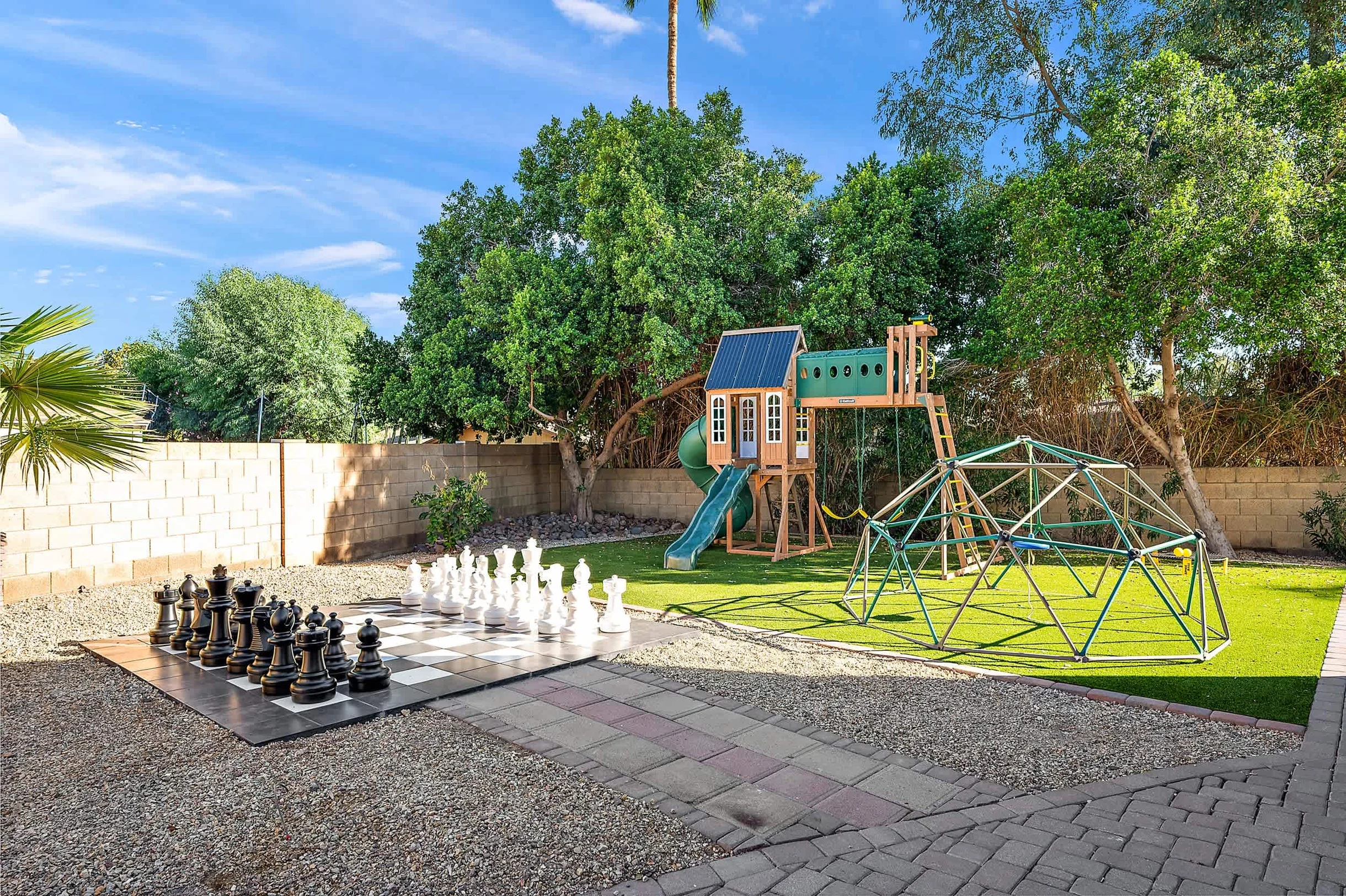 Home in Phoenix property photo 4