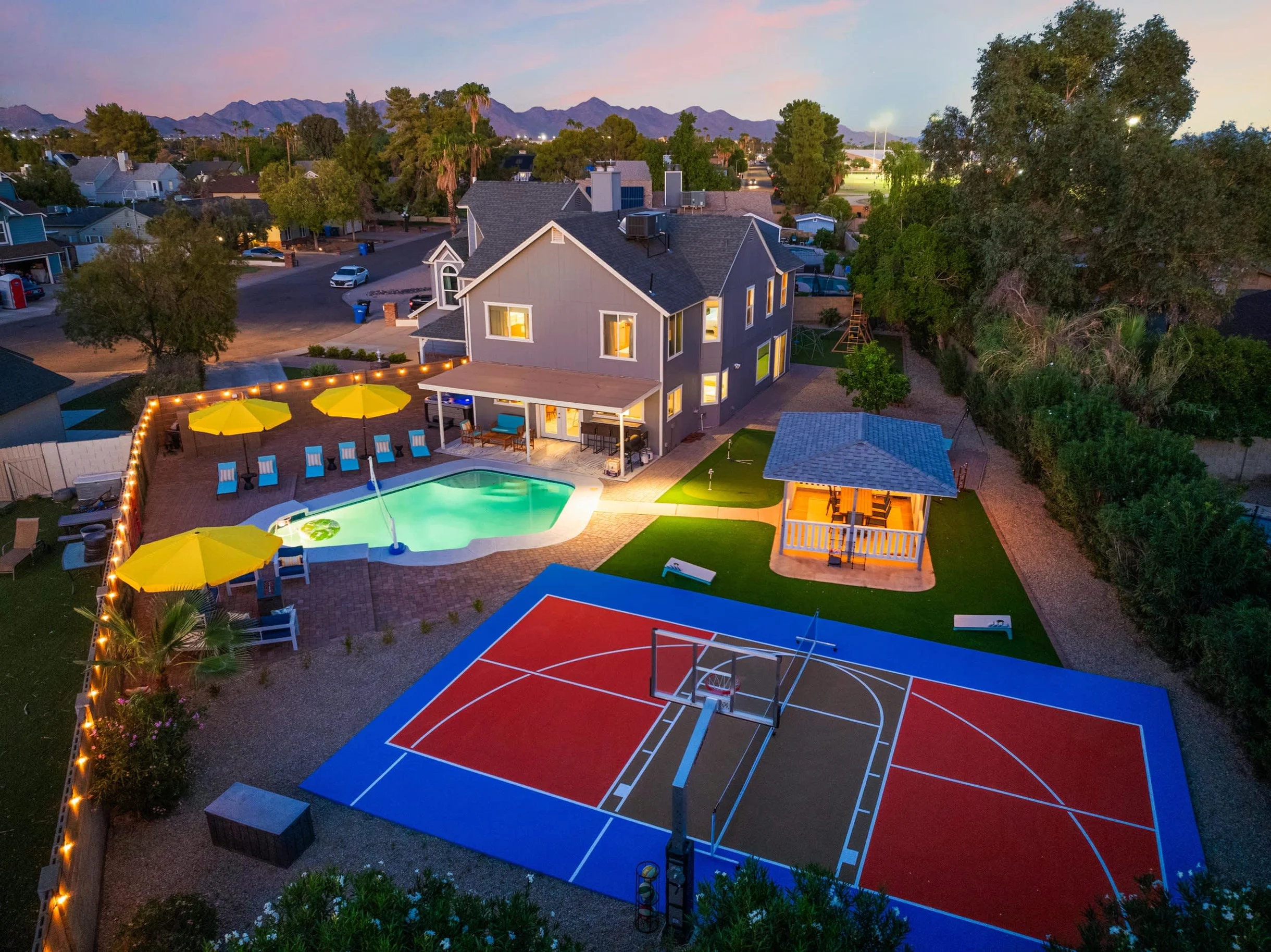 Home in Phoenix property photo 1