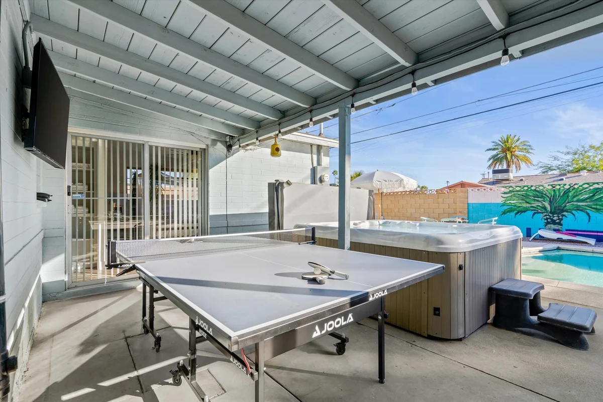 Home in Scottsdale property photo 3
