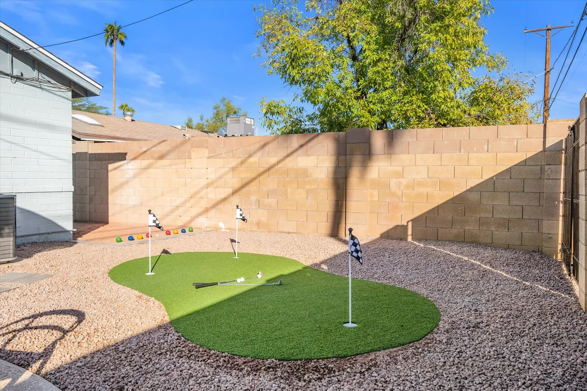 Home in Scottsdale property photo 5