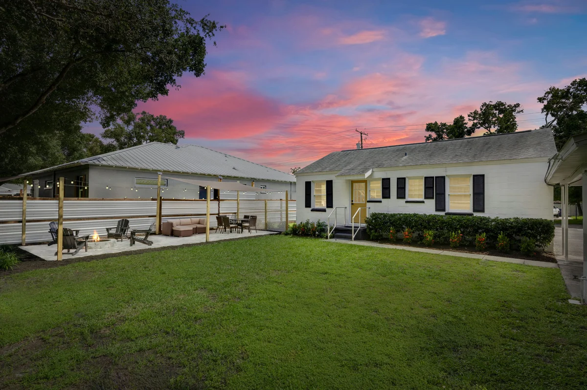Home in Tampa property photo 5