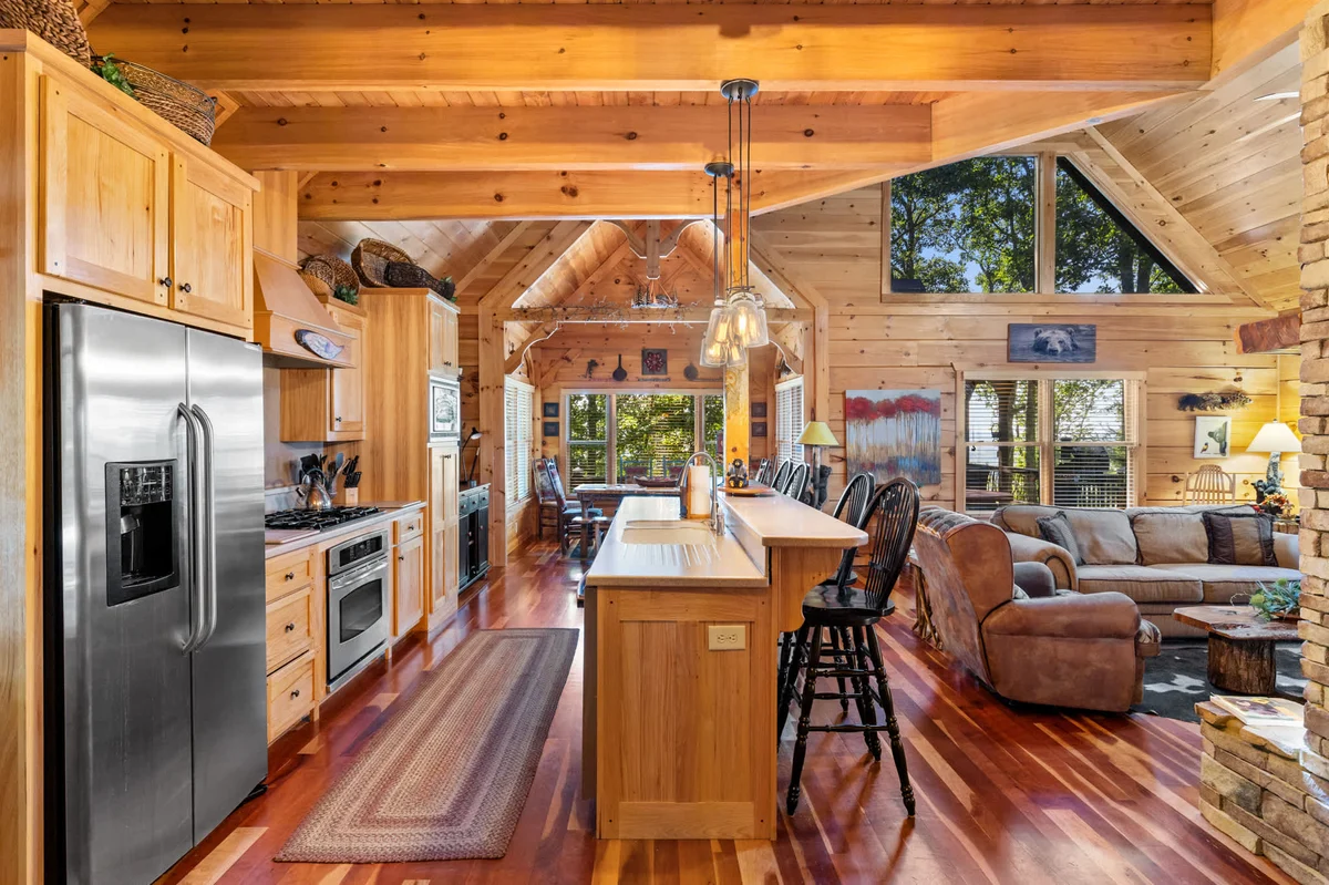 Views for Miles Outdoor Fireplace Hot Tub property photo 5