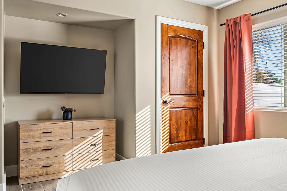 Bedroom image 1