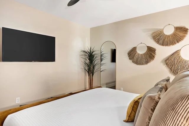 Bedroom image 1