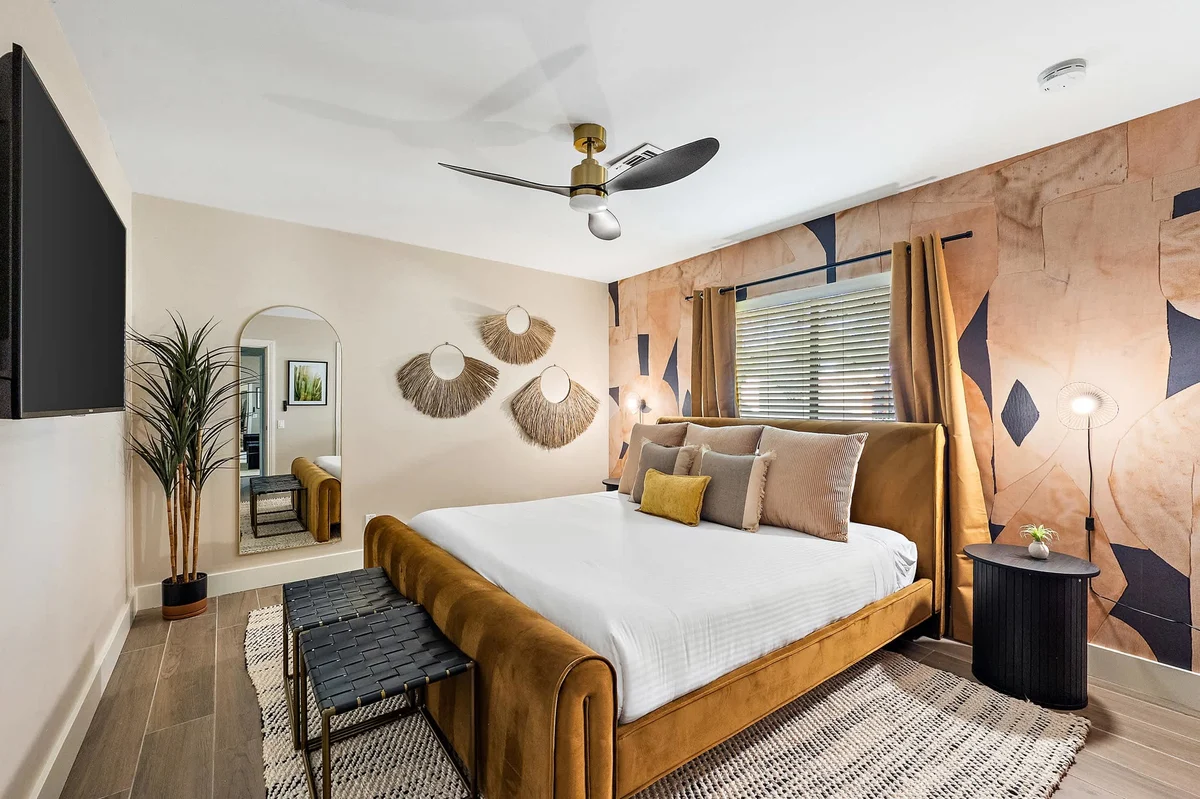 Bedroom image 1