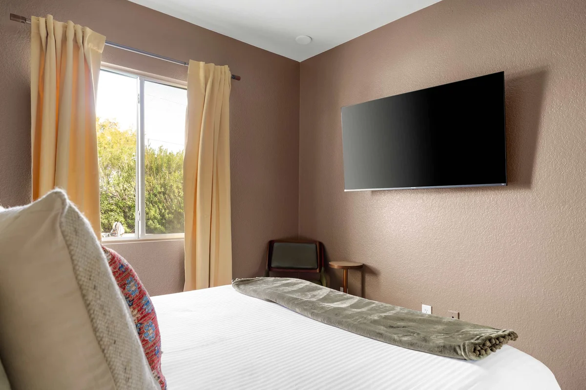 Bedroom image 1