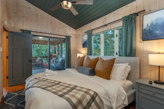 Bedroom image 1