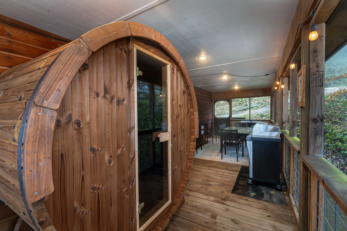 Home in Weaverville property photo 3