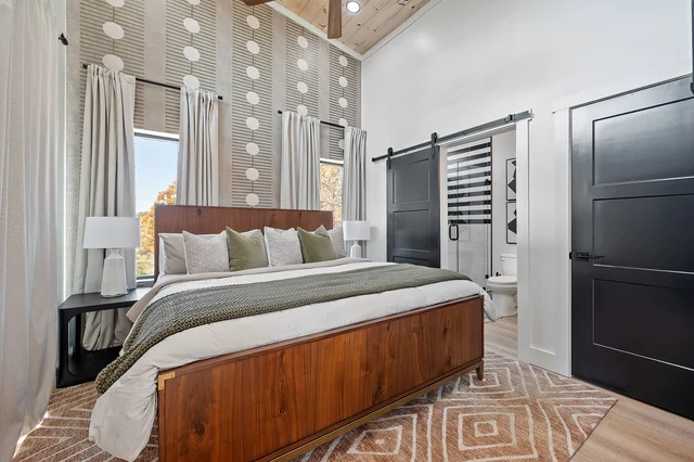 Bedroom image 1