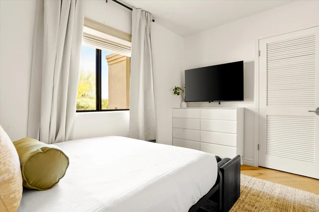 Bedroom image 1