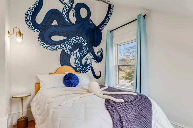 Bedroom image 1