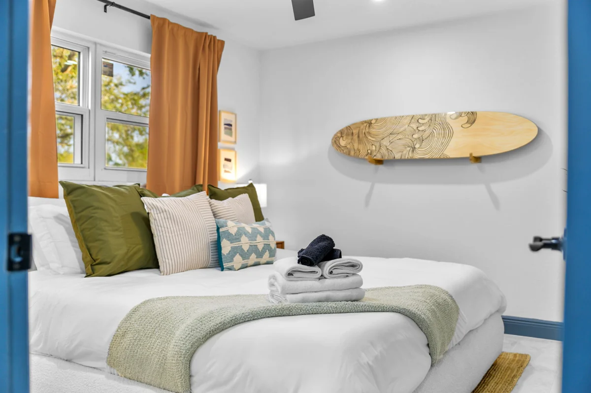 Bedroom image 1