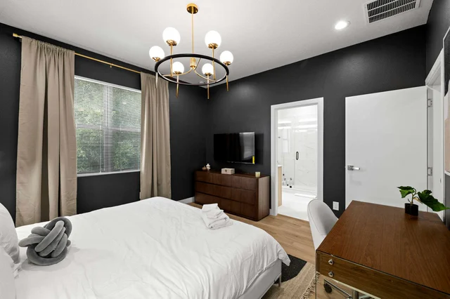 Bedroom image 1
