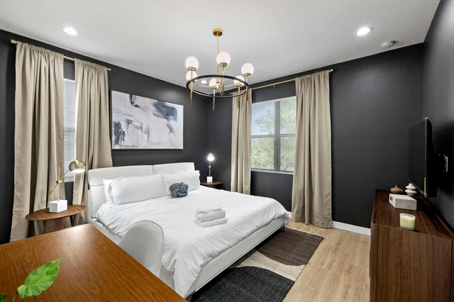 Bedroom image 1