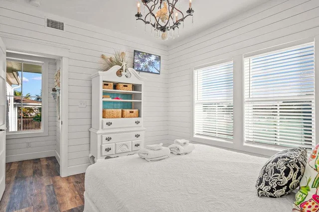 Bedroom image 1
