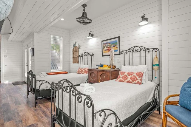 Bedroom image 1
