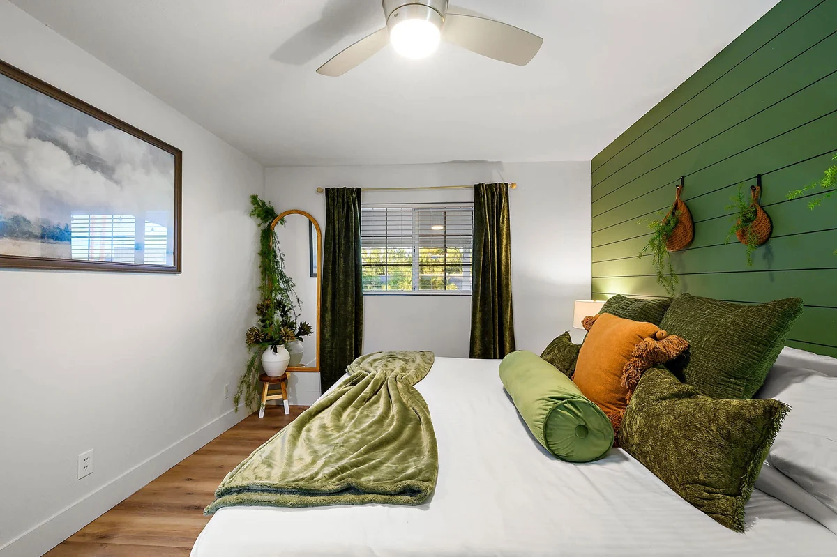Bedroom image 1