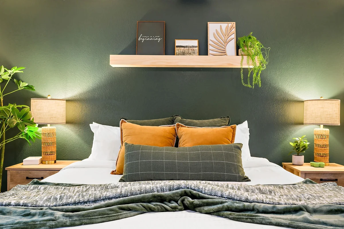 Bedroom image 1