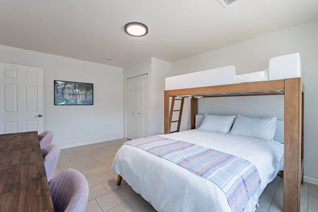 Bedroom image 1