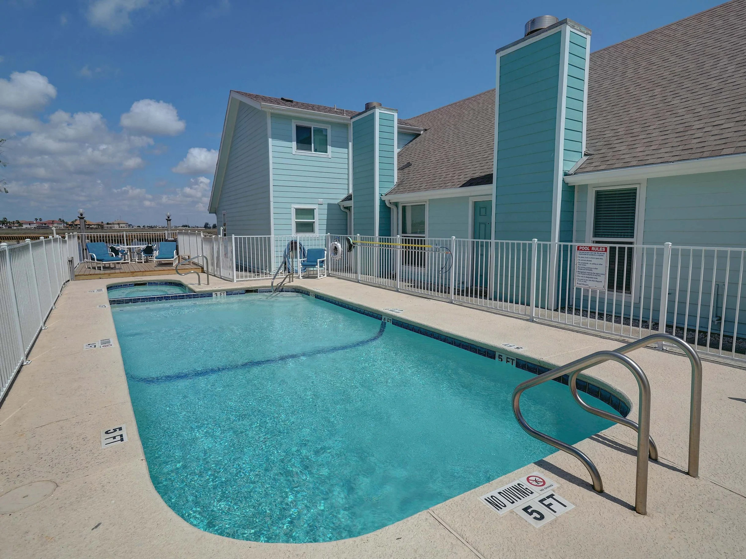 Townhome in Corpus Christi property photo 3