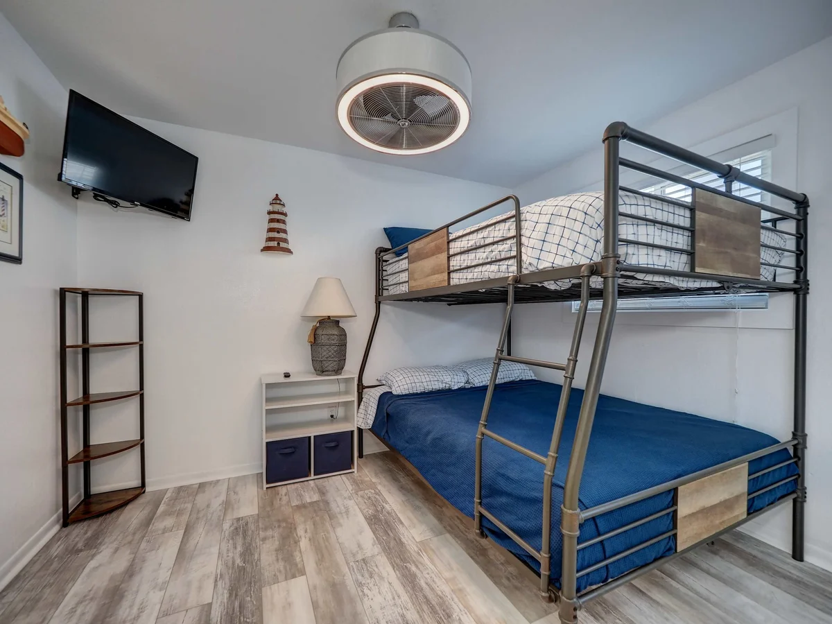 Bedroom image 1