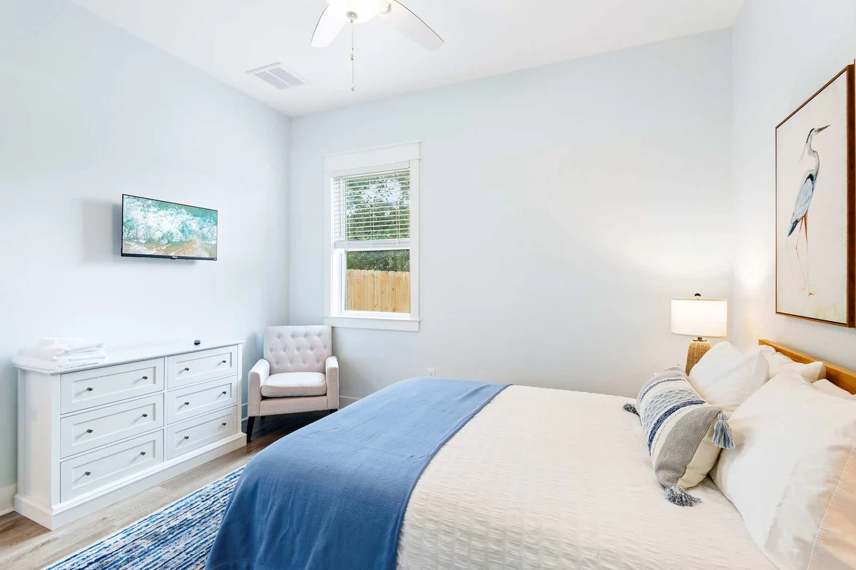 Bedroom image 1