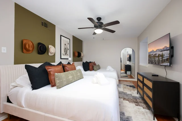 Bedroom image 1