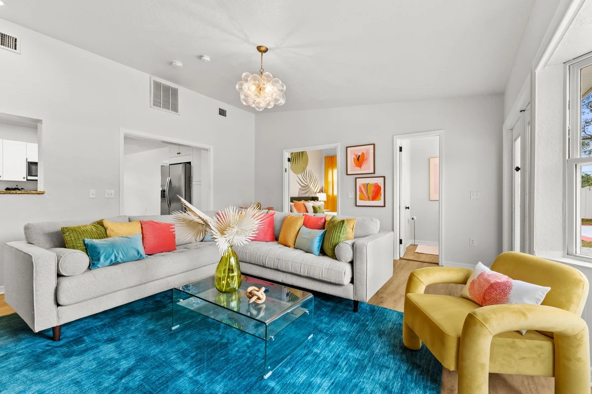 Home in Florida property photo 2