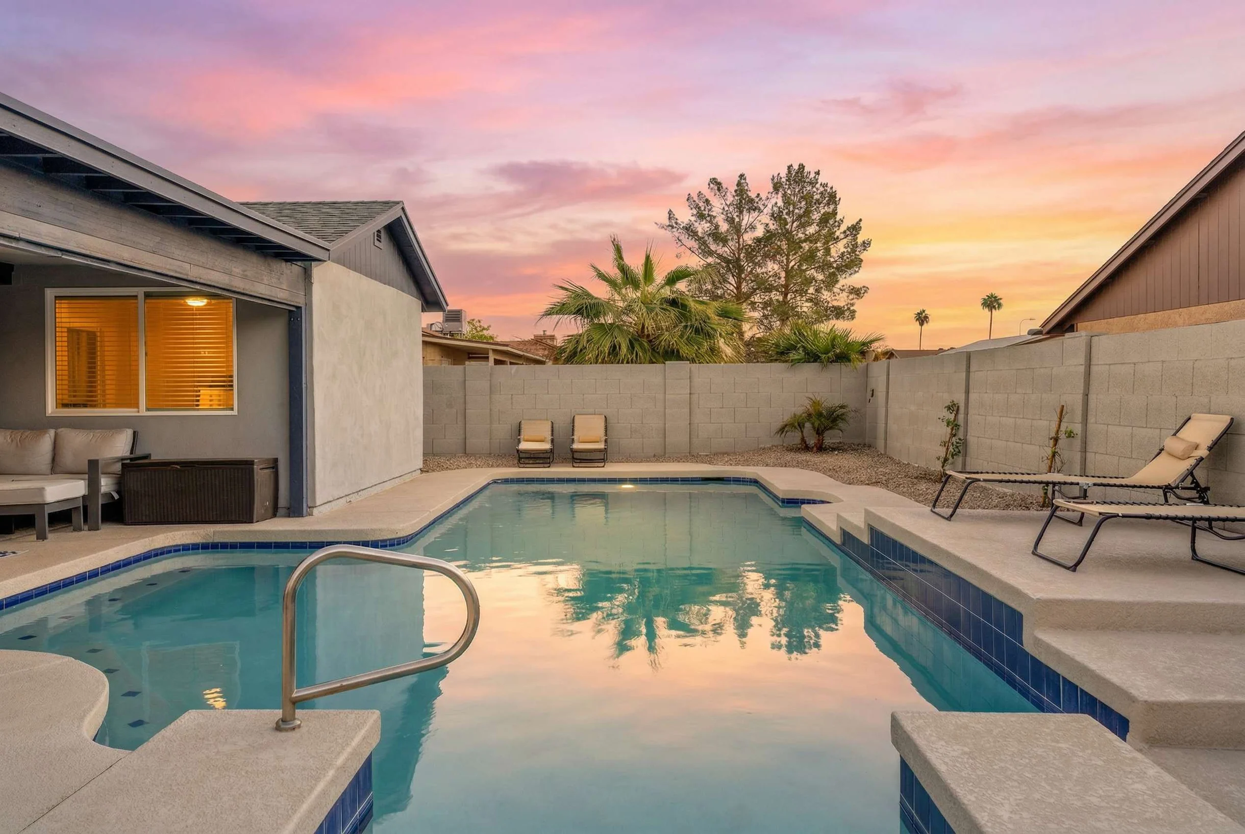Home in Phoenix property photo 5