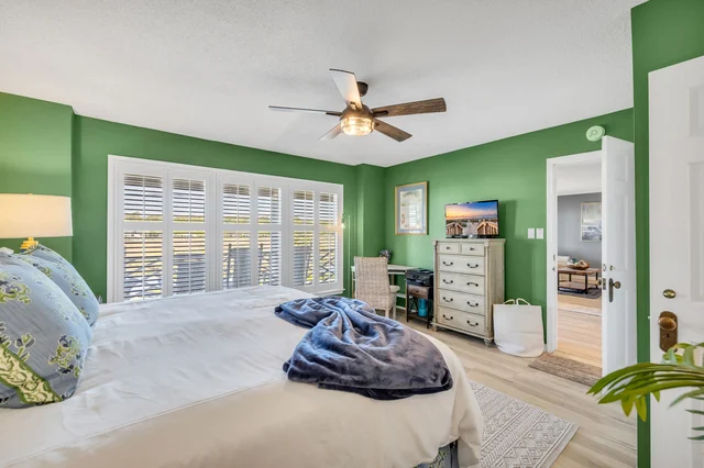 Bedroom image 1
