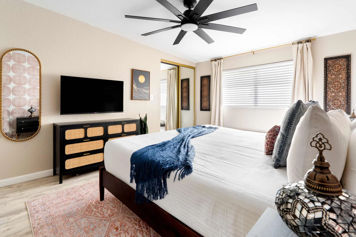Bedroom image 1