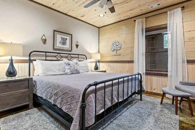 Bedroom image 1