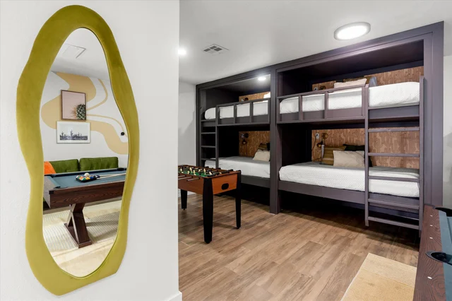 Bedroom image 1