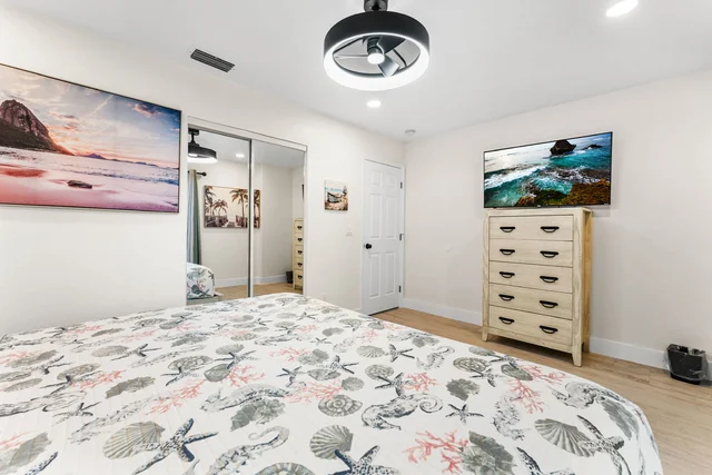 Bedroom image 1