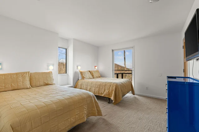 Bedroom image 1