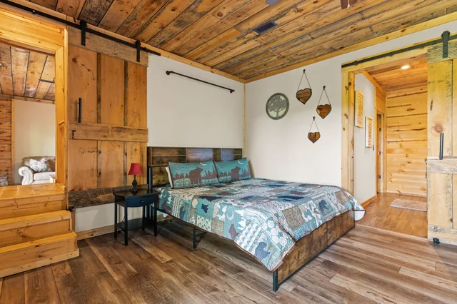 Bedroom image 1