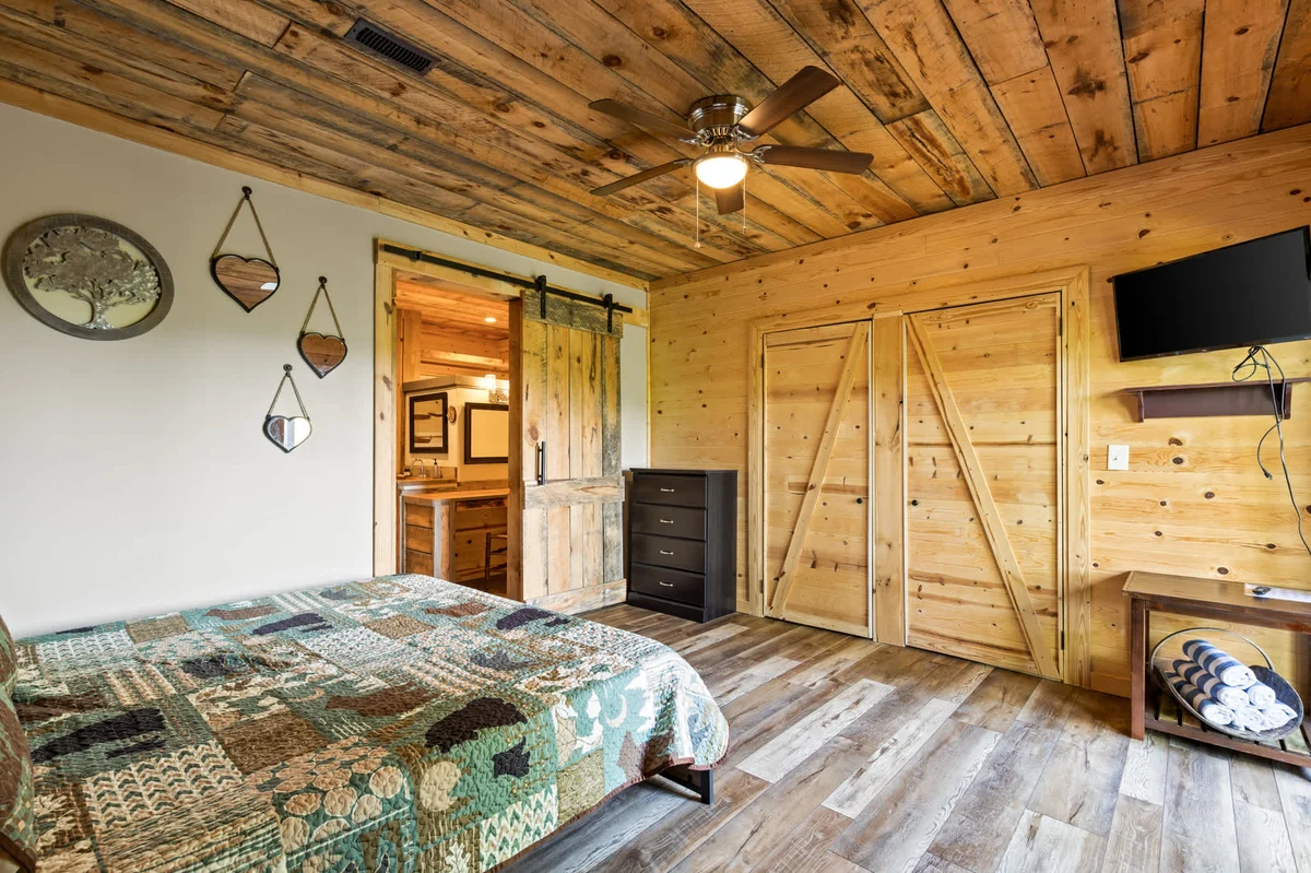 Bedroom image 1