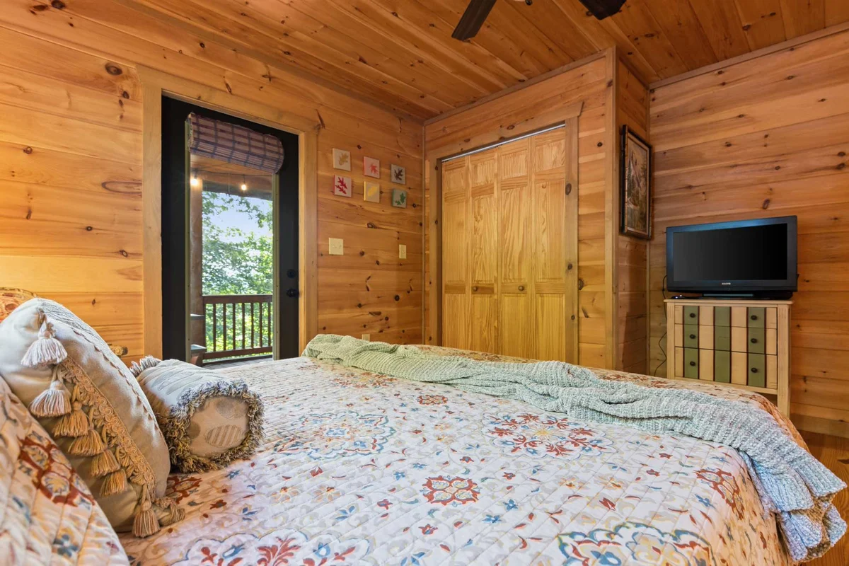 Bedroom image 1