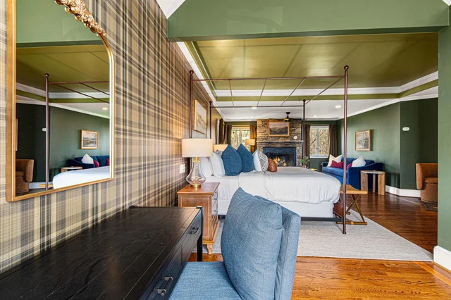 Bedroom image 1