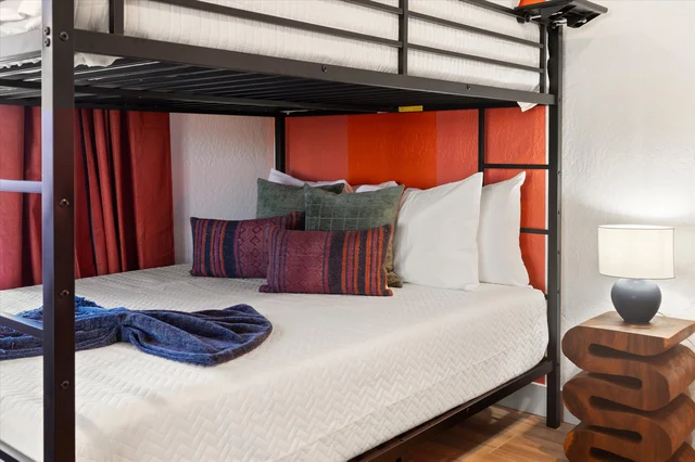 Bedroom image 1