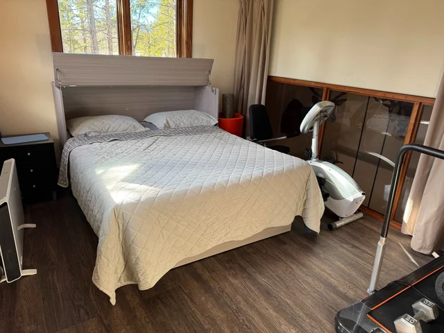 Bedroom image 1